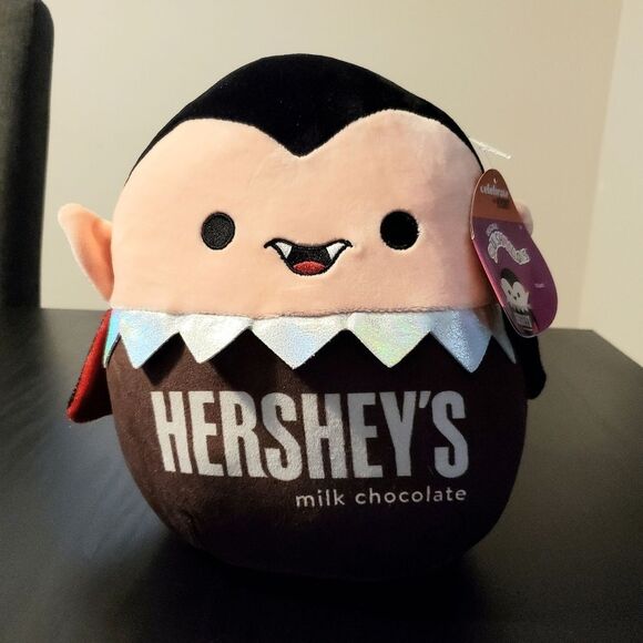 Squishmallows, Hershey's Vlad the Vampire - Picture 9 of 9